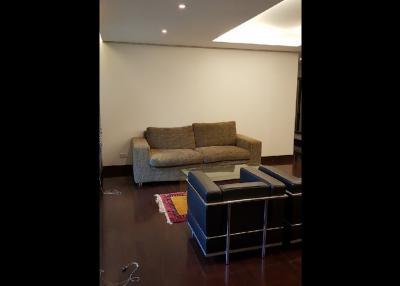 2 Bedroom Condo For Rent in Urbana Sukhumvit