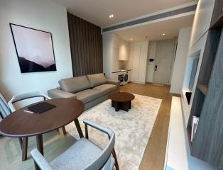 1 Bedroom Condo For Rent in The Strand Thonglor