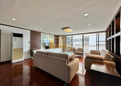 3 Bedroom Duplex Apartment in Phrom Phong