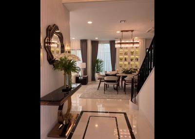 Nantawan Rama 9-Krungthepkreetha  4 Bedroom House For Rent