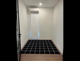 Nantawan Rama 9-Krungthepkreetha  4 Bedroom House For Rent