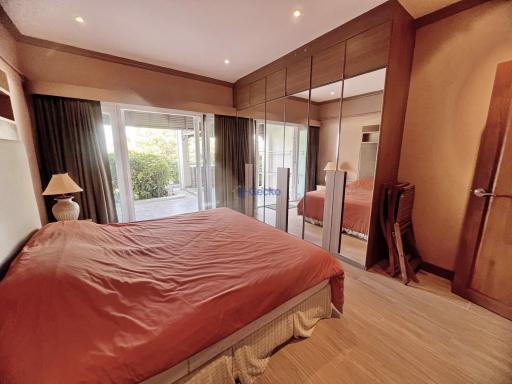 2 Bedrooms Condo in Baan Somprasong Na Jomtien C011321