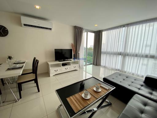 1 Bedroom Condo in Club Royal Wongamat C011317