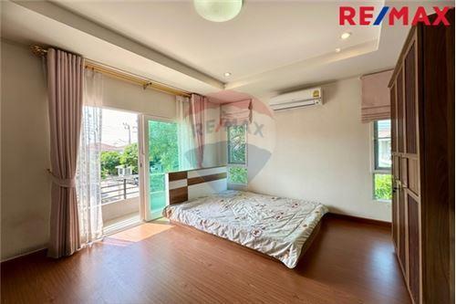 197 Sqm., 5 Beds House listed for ฿ 5,300,000.