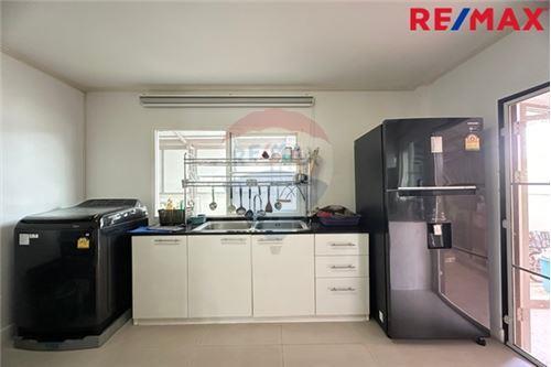 197 Sqm., 5 Beds House listed for ฿ 5,300,000.