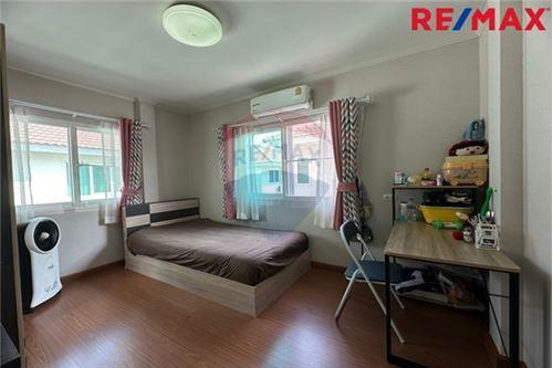 197 Sqm., 5 Beds House listed for ฿ 5,300,000.