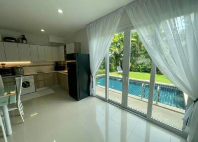 Gorgeous 2 story Poolvilla with large garden