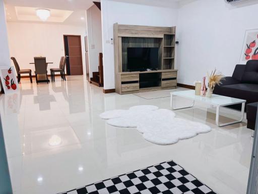 For Rent Bangkok Town House Pracha Uthit Huai Khwang