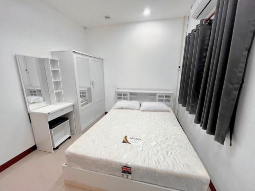 For Rent Bangkok Town House Pracha Uthit Huai Khwang