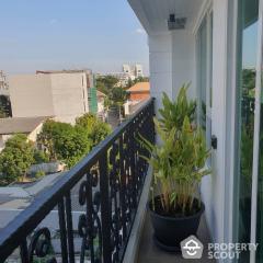 3-BR Serviced Apt. near BTS Thong Lor