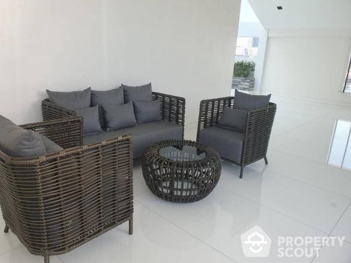 2-BR Serviced Apt. near BTS Thong Lor