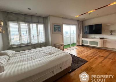 2-BR Condo at Sathorn Happy Land near BTS Saphan Khwai