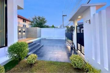 The  pool villa Pattaya for sale