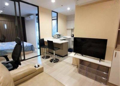 1-BR Condo at Life One Wireless near BTS Phloen Chit