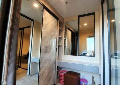 1-BR Condo at Life One Wireless near BTS Phloen Chit