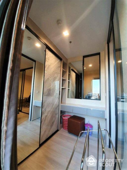 1-BR Condo at Life One Wireless near BTS Phloen Chit