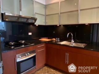 3-BR Condo at Royal Residence Park near BTS Phloen Chit