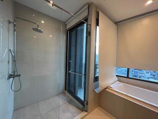 2 bed Condo in Bright Sukhumvit 24 Khlongtan Sub District C020692