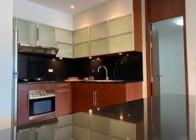 3 bed Condo in Royal Residence Park Lumphini Sub District C020689