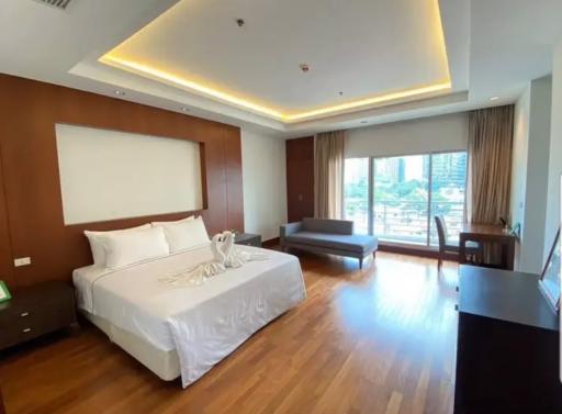 3 bed Condo in Royal Residence Park Lumphini Sub District C020689