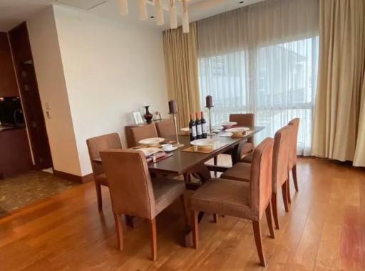 3 bed Condo in Royal Residence Park Lumphini Sub District C020689