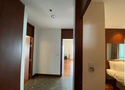 3 bed Condo in Royal Residence Park Lumphini Sub District C020689