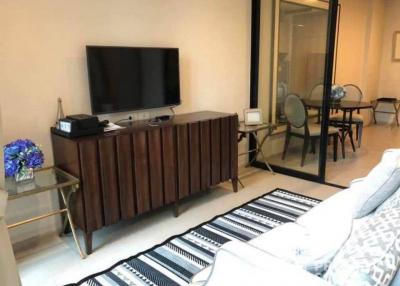 1-BR Condo at Noble Ploenchit near BTS Phloen Chit