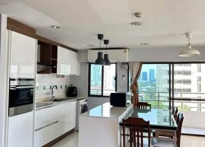 2-BR Condo at Saranjai Mansion Condominium near BTS Nana