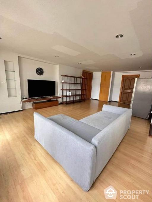 2-BR Condo at Saranjai Mansion Condominium near BTS Nana