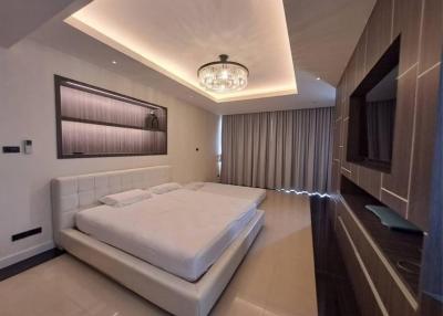 Beautiful condo near Na Jomtien Beach, Pattaya, La Royal Beach Condominium, available for rent.