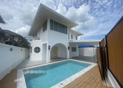 Pool villa decorated in minimalist style near the sea, Na Jomtien, Pattaya.