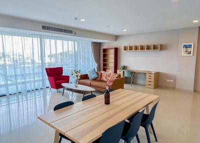 Available for rent, large condo room. The room is ready to move in.Gardenia pattaya