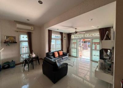 Urgent sale, direct installments available, location: The Base Home, Nong Pla Lai, Pattaya.