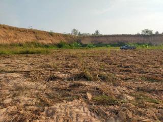 Large plot of land for sale, roadside plot, Khao Mai Kaew, Bang Lamung, Pattaya.