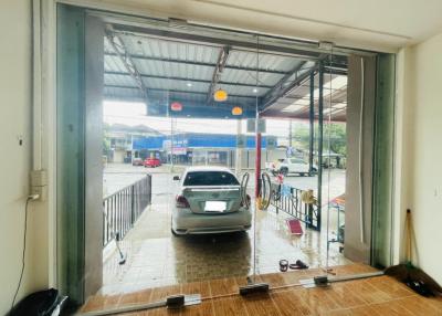 Commercial building for sale, good location, cheap price (sale with tenant, 3 year contract)  Rai Nueng Nong Kham Road Soi Na Suan Phrom, Sriracha, Chonburi