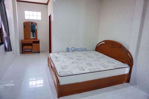 2 Bedrooms House in Eakmongkol 1 East Pattaya H008365