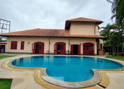 Beautiful house with private pool Fully furnished,   special price, Soi Siam, Pattaya