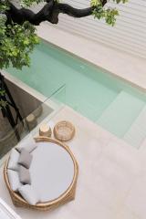 Luxury modern pool villa ready to move in Bangkok