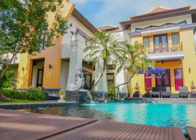 Beautiful house decorated in modern Thai style.  Pattaya