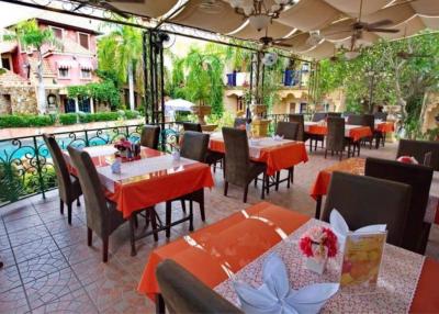 Resort for sale in the heart of Pattaya. Soi Nernplubwan, Pattaya, special price