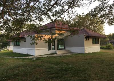 The house on the golf course is quiet, peaceful and safe Pattaya