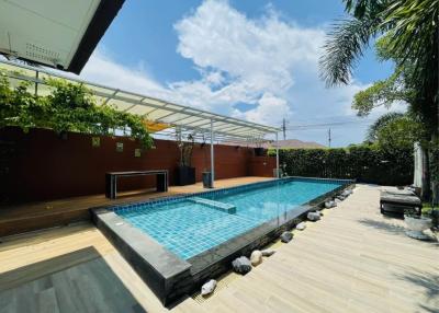 Modern Pool villa for rent and sale pattaya Soi Huay Yai