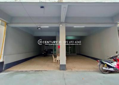 Commercial building near Jomtien Beach, only 250 meters, special price Pattaya