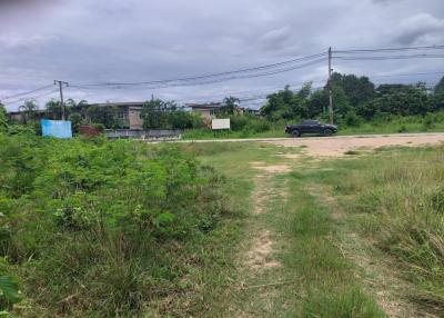 Beautiful plot of land for sale, in front of Huay Yai Road,  Bang Lamung, Chonburi.