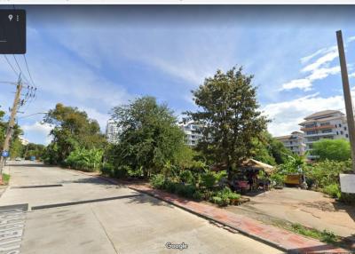 Land in prime location, available for rent, close to the sea, convenient transportation, Kasetsin, Pratumnak Hill, Pattaya.