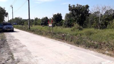 200 Sqm. Land listed for ฿ 550,000.