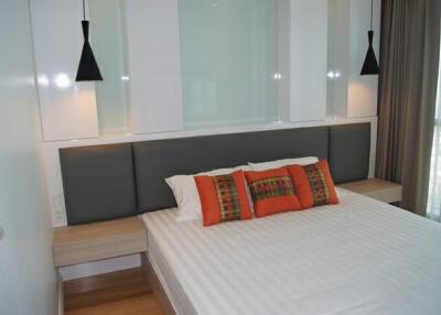 2 bed Condo in The River Khlong Ton Sai Sub District C020701