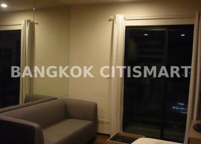 Condo at Teal Sathorn - Taksin for sale