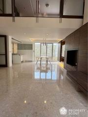 4-BR Townhouse at The Lofts Sathorn near MRT Khlong Toei