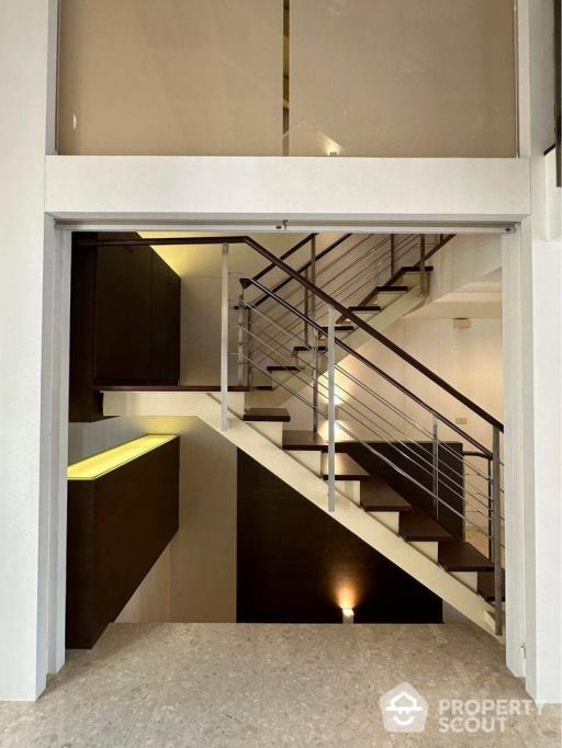 4-BR Townhouse at The Lofts Sathorn near MRT Khlong Toei